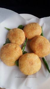Kachori | Khasta Kachori | Moong Dal Kachori
