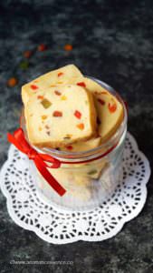 Karachi Fruit Biscuits (eggless) #fruitbiscuits #eggless #karachibiscits #baking #indian @aromaticessence