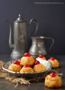Eggless Coconut Macaroons | Two Ingredient Coconut Macaroons