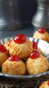 Eggless Coconut Macaroons | Two Ingredient Coconut Macaroons