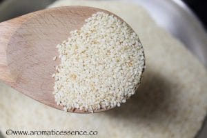 toasted sesame seeds