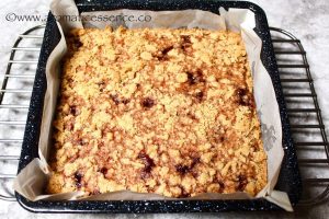 Baked jam bars