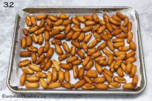 Drain kalkal on an absorbent paper napkin