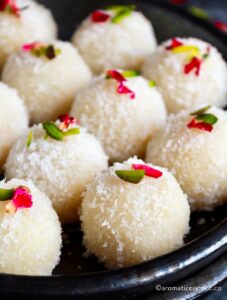 A close-up shot of soft and melt-in-the-mouth nariyal ke laddu